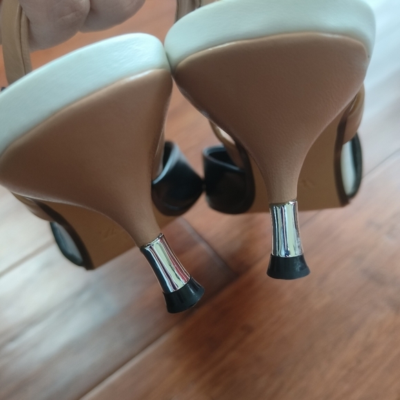 Zara white and black heels with silver heels size 6 used in good condition.. - Picture 6 of 10